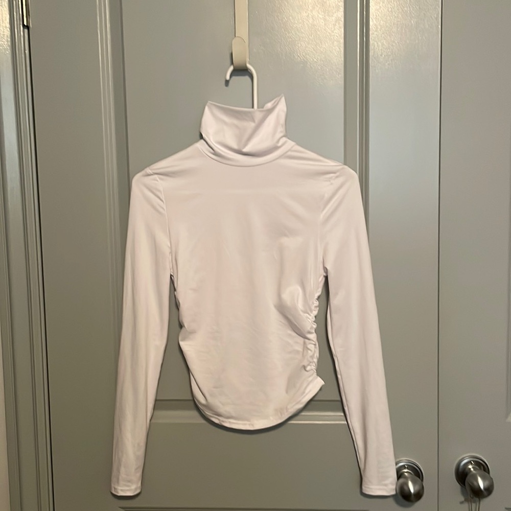 SHEIN EZwear Mock Neck Ruched Crop Tee